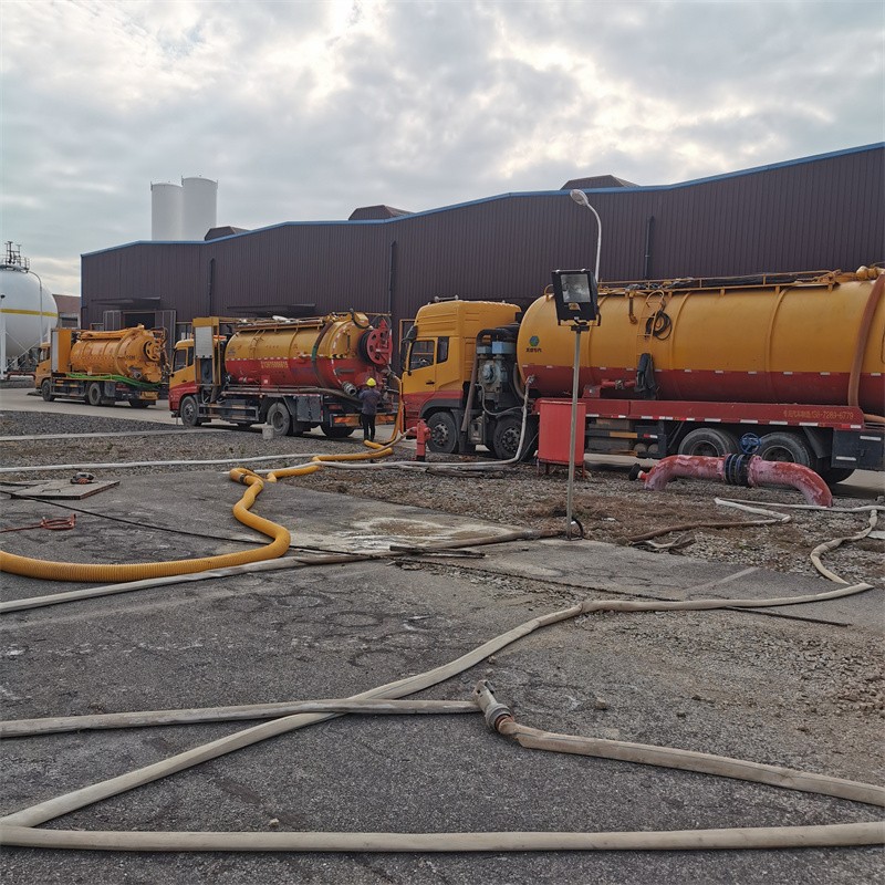 都江堰污水池清理