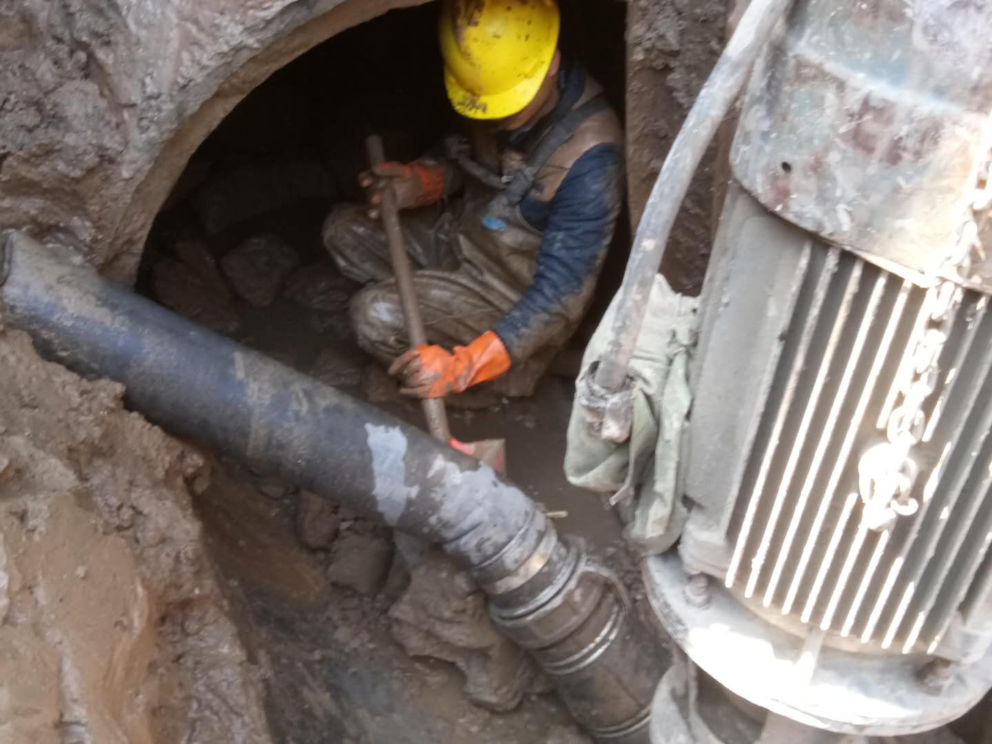 都江堰管道清淤